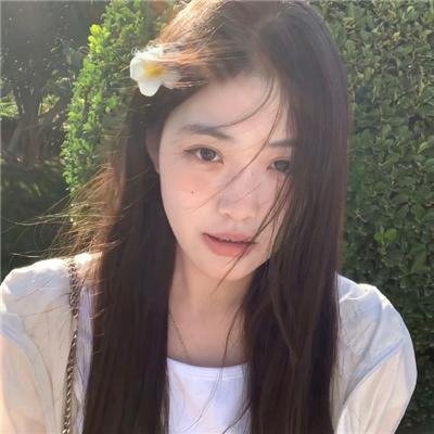 芒果和红色轮椅